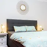 Stayinmachico شقة